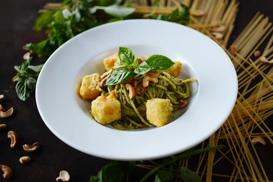 Spaghetti Pesto Tofu and Cashew Nuts