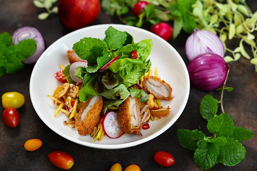 Groove & Greens Chicken Spicy Salad