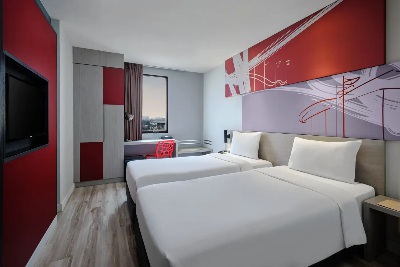 ibis Bangkok IMPACT 的临窗双床房